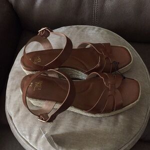 Time and tru women shoes size 8 1/2 New